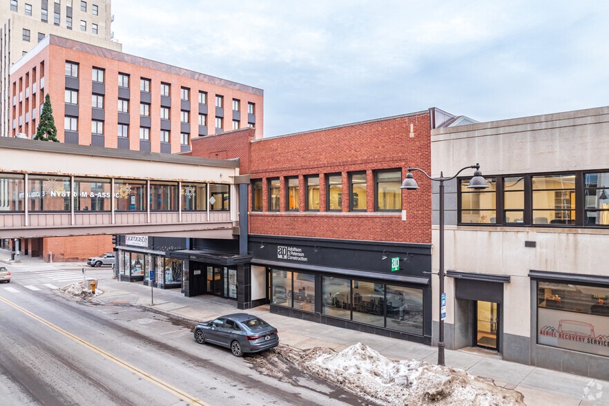 400-408 W Superior St, Duluth, MN à louer - Photo du bâtiment - Image 3 de 6