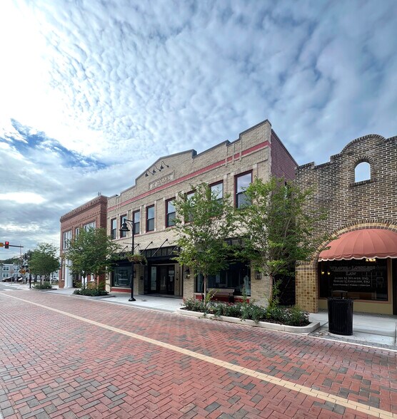 244 E Park Ave, Lake Wales, FL à vendre - Photo du bâtiment - Image 2 de 15