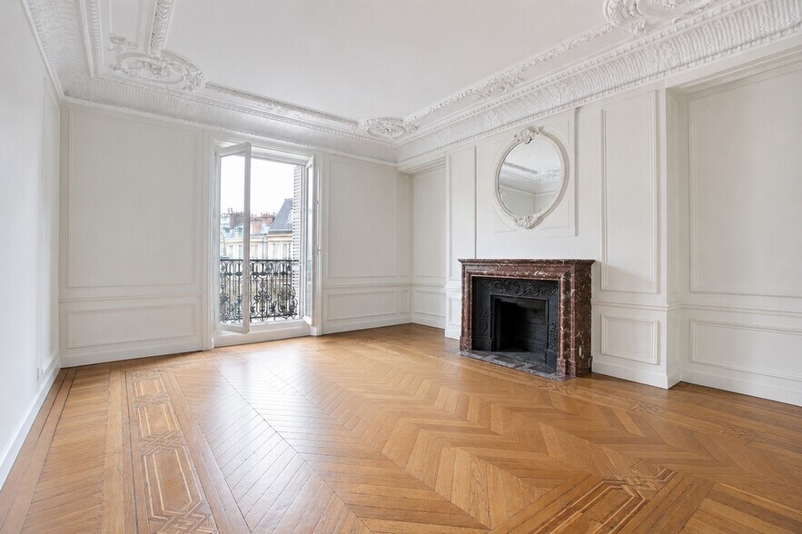 Office in Paris for lease - Building Photo - Image 2 of 6