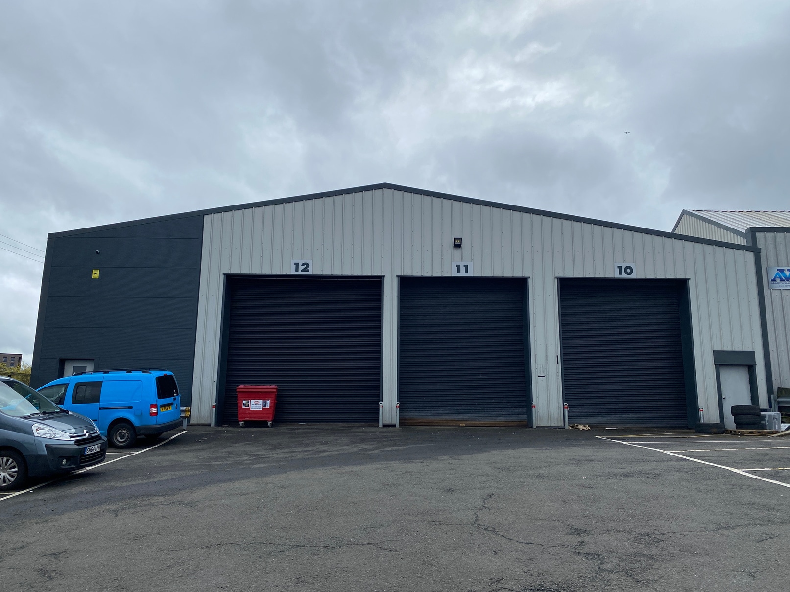 228-240 Edmiston Dr, Glasgow for lease Building Photo- Image 1 of 3