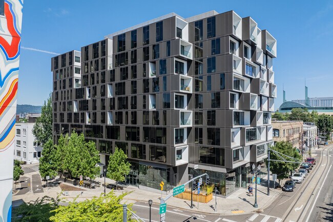 Plus de détails pour 329 NE Couch St, Portland, OR - Coworking à louer