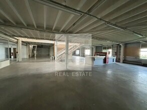 Flex dans Villefranche-sur-Saône à louer Photo intérieure- Image 2 de 5