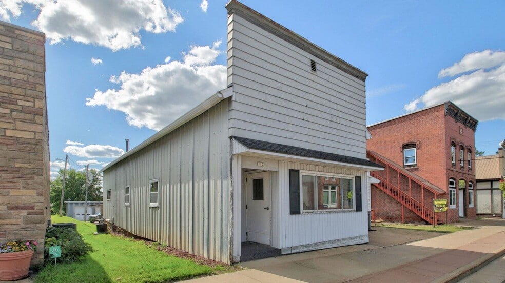 113 S Main St, Greenwood, WI for sale - Building Photo - Image 2 of 27