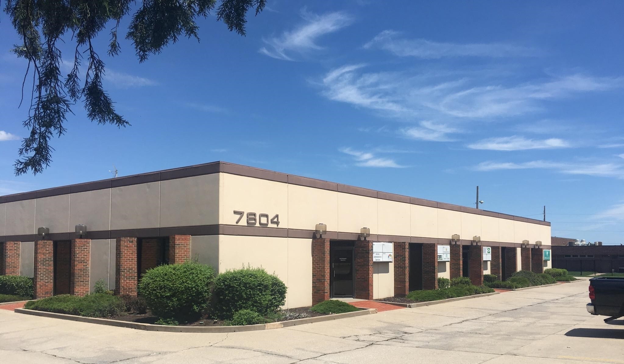 7804 E Funston St, Wichita, KS for lease Building Photo- Image 1 of 1
