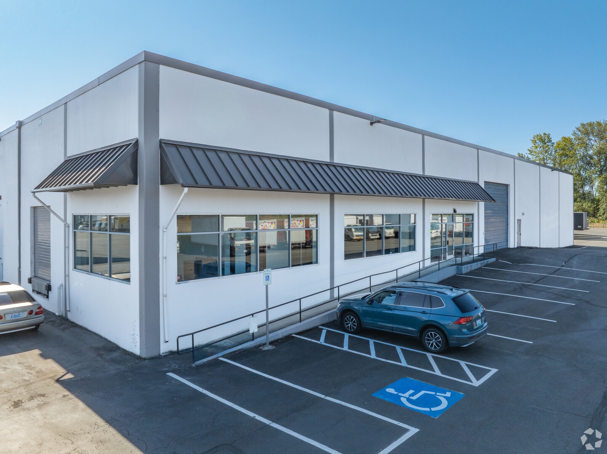 8226 S 208th St, Kent, WA for lease Primary Photo- Image 1 of 36