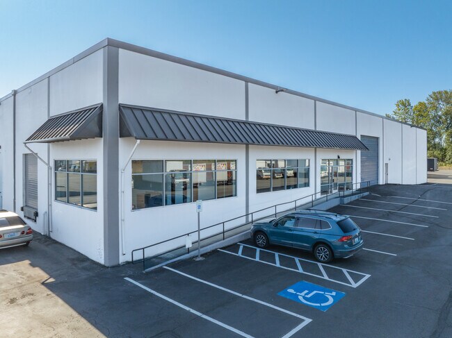 Plus de détails pour 8226 S 208th St, Kent, WA - Industriel à louer