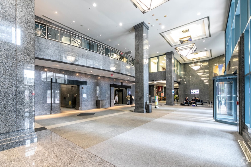 350 Albert St, Ottawa, ON à louer - Hall d’entrée - Image 2 de 12