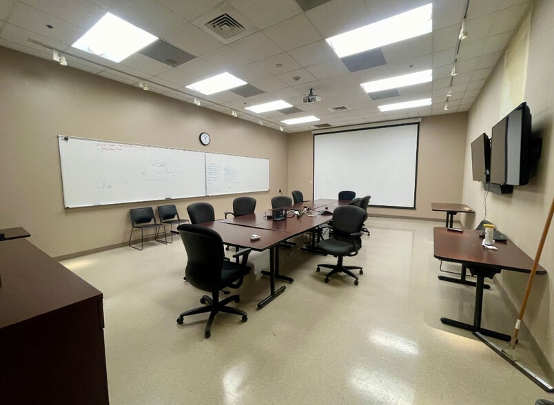 6061 County Road 136, Pawnee, TX for sale - Interior Photo - Image 3 of 9