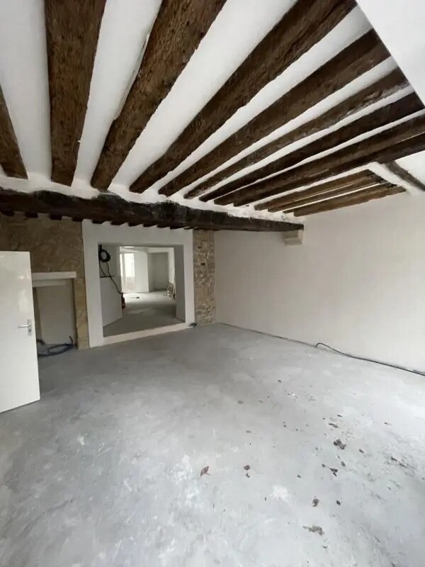 Retail in Rueil-Malmaison for lease Building Photo- Image 1 of 20