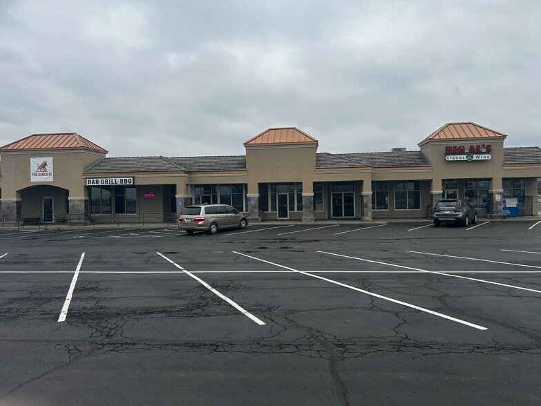 17207 S US Highway 71, Belton, MO à louer - Photo du bâtiment - Image 2 de 5