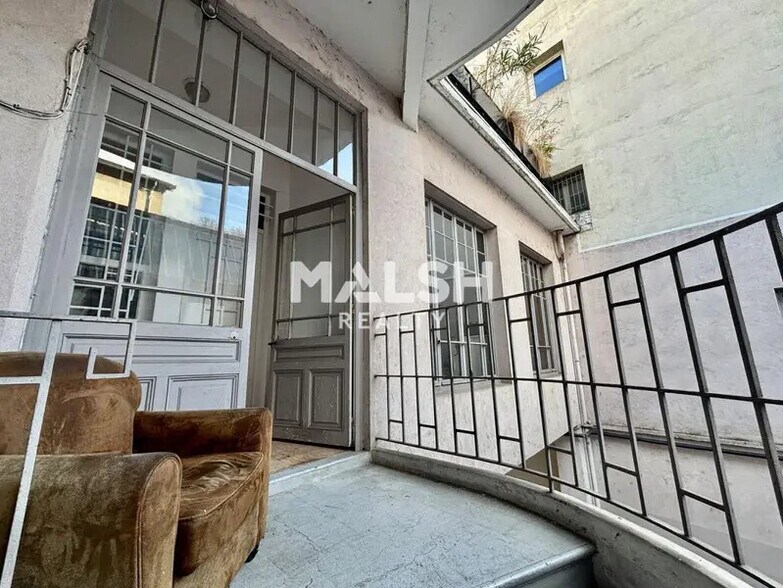 Bureau dans Lyon à vendre - Photo du bâtiment - Image 2 de 9