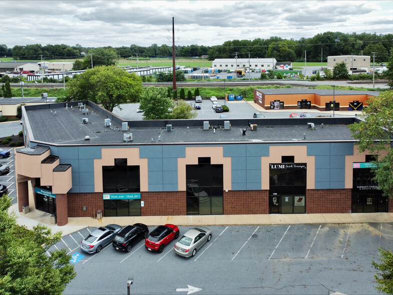 1368-1370 Harrisburg Pike, Lancaster, PA for lease - Building Photo - Image 2 of 8