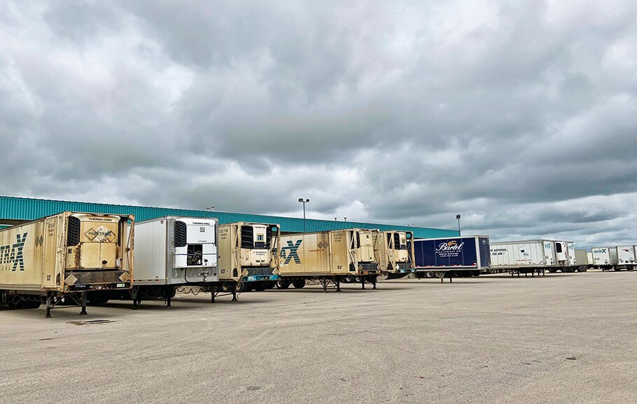 2575 Inkster Blvd, Winnipeg, MB à louer - Photo du bâtiment - Image 2 de 5