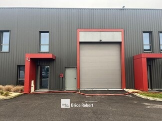 Plus de détails pour Local d'activités à louer