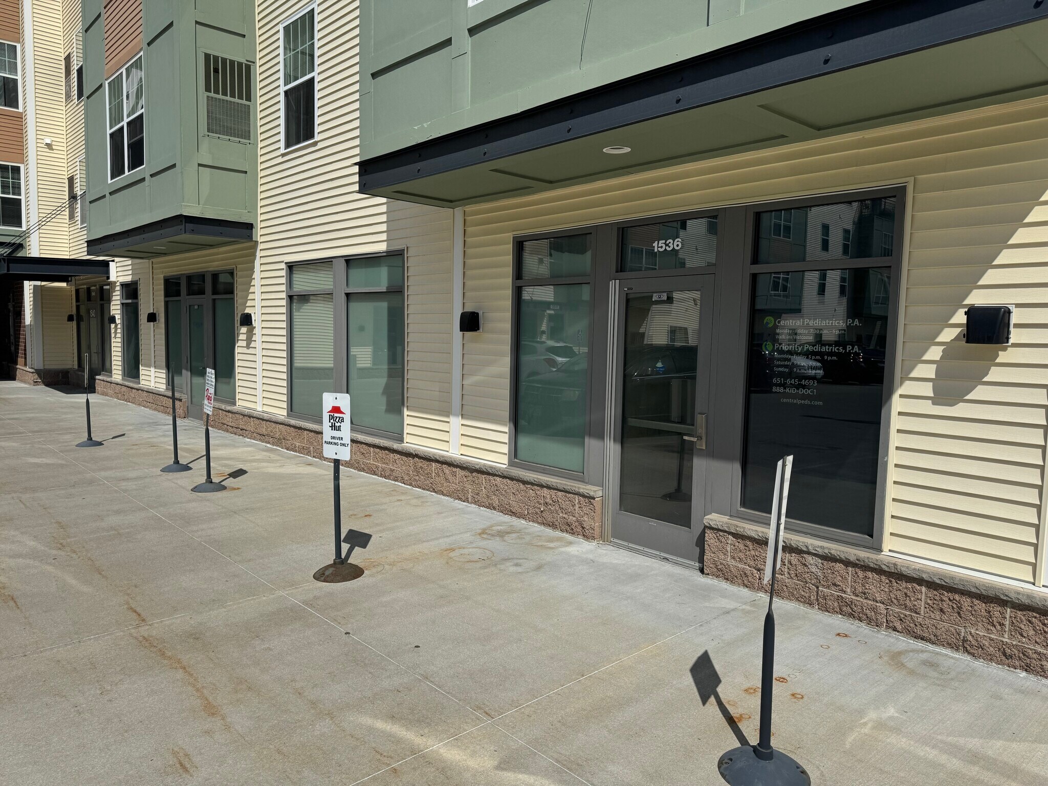 1550 Larpenteur Ave W, Falcon Heights, MN for lease Building Photo- Image 1 of 3