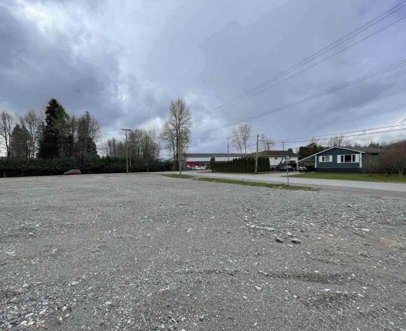 2404 Kenney St, Terrace, BC for sale Primary Photo- Image 1 of 5