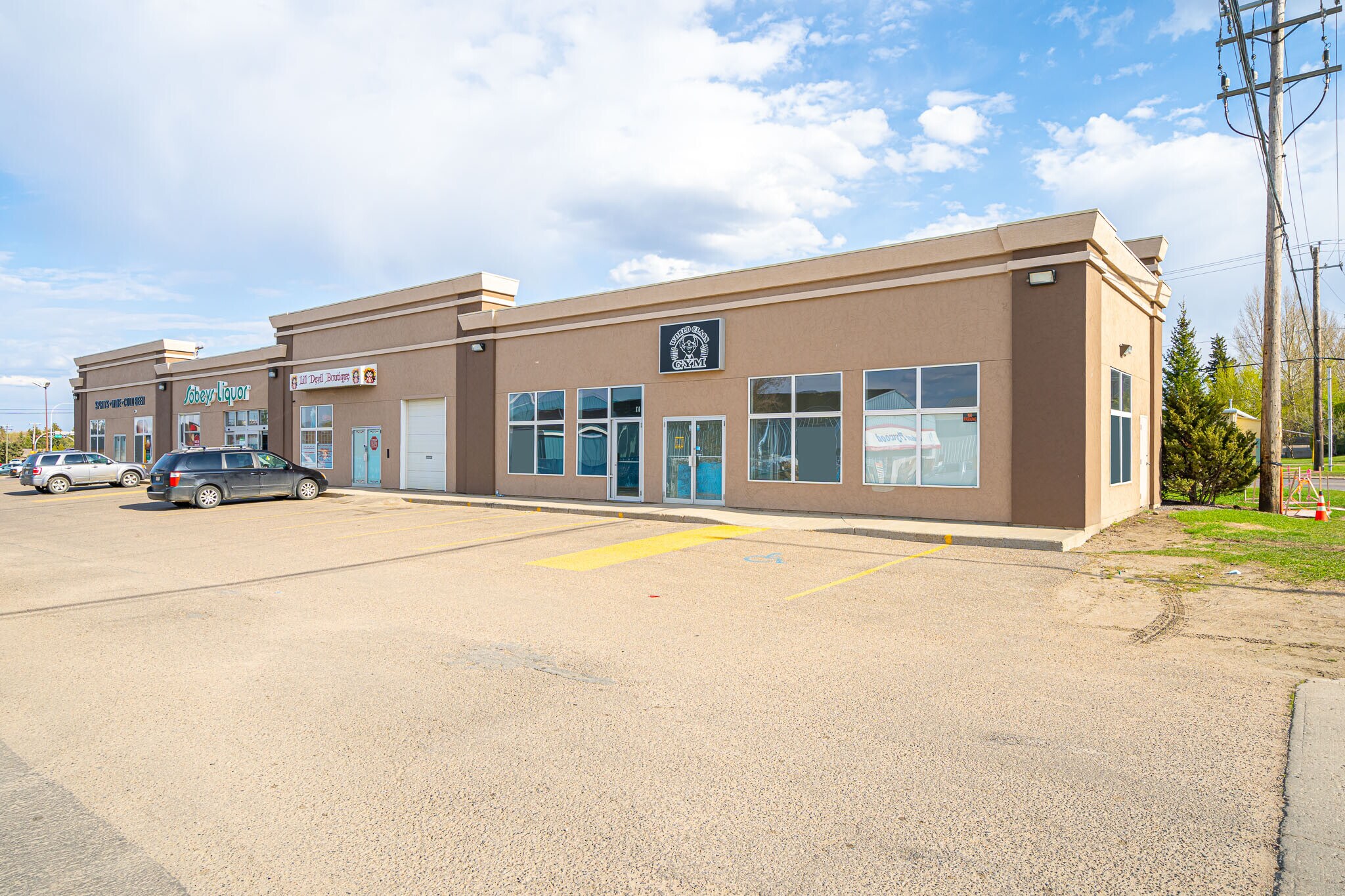 3601 51 Av, Lloydminster, AB à vendre Photo du bâtiment- Image 1 de 1