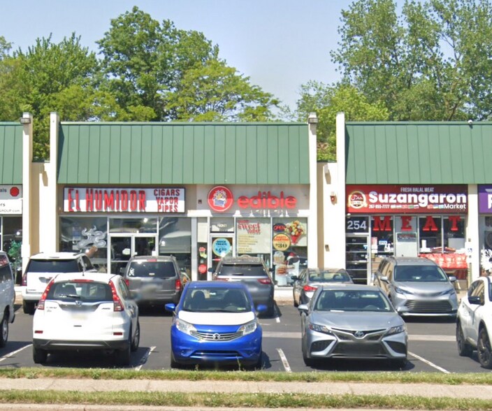 250-270 E Street Rd, Feasterville Trevose, PA for lease - Building Photo - Image 3 of 4