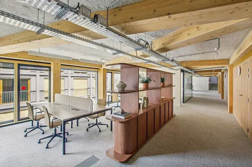 206 B Rue La Fayette, Paris à louer - Photo du bâtiment - Image 3 de 12