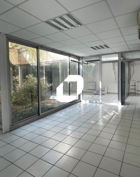 Bureau dans Grenoble à louer - Photo intérieure - Image 1 de 3