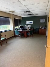 23-00 State Route 208, Fair Lawn, NJ for lease Interior Photo- Image 2 of 7