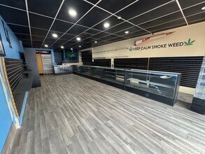 15928 Ventura Blvd, Encino, CA for lease Building Photo- Image 1 of 4