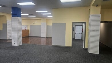 2895 Highway 190, Mandeville, LA for lease Interior Photo- Image 2 of 4