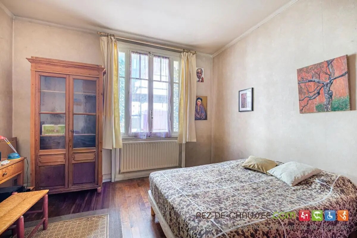 Multifamily in Lyon for sale Interior Photo- Image 1 of 5