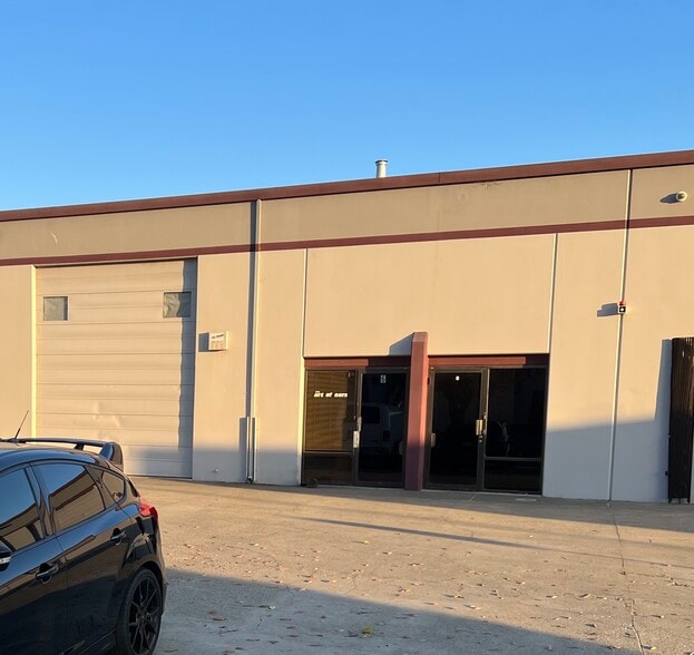 21087 Cabot Blvd, Hayward, CA for lease - Building Photo - Image 2 of 13