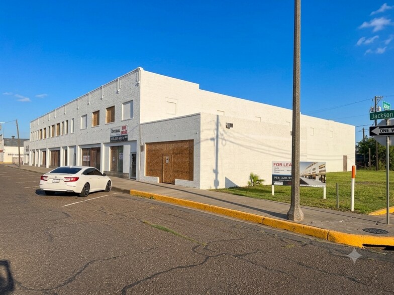 516 W Jackson St, Harlingen, TX à vendre - Photo du bâtiment - Image 2 de 9