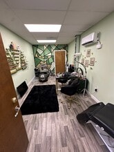 3221-3225 Old Washington Rd, Waldorf, MD à louer Photo intérieure- Image 1 de 7