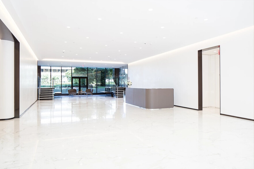 600 New Hampshire Ave NW, Washington, DC for lease - Interior Photo - Image 3 of 15