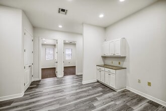 5727 W I-10 Fwy, San Antonio, TX for lease Interior Photo- Image 2 of 5