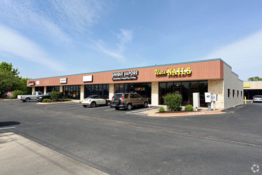 1202 FM 685, Pflugerville, TX à louer - Photo du bâtiment - Image 1 de 11