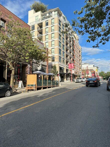 139 Keefer St, Vancouver, BC à louer - Photo du bâtiment - Image 2 de 6