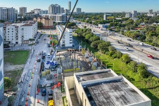 Plus de détails pour 1136 SW 3rd Ave, Miami, FL - Commerce de détail à louer