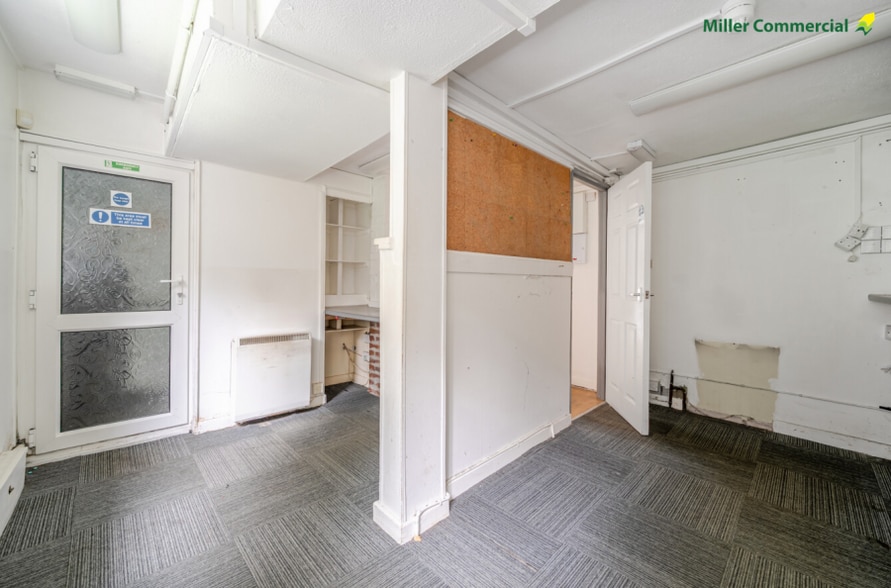 1 Trewirgie Rd, Redruth for lease - Interior Photo - Image 3 of 5