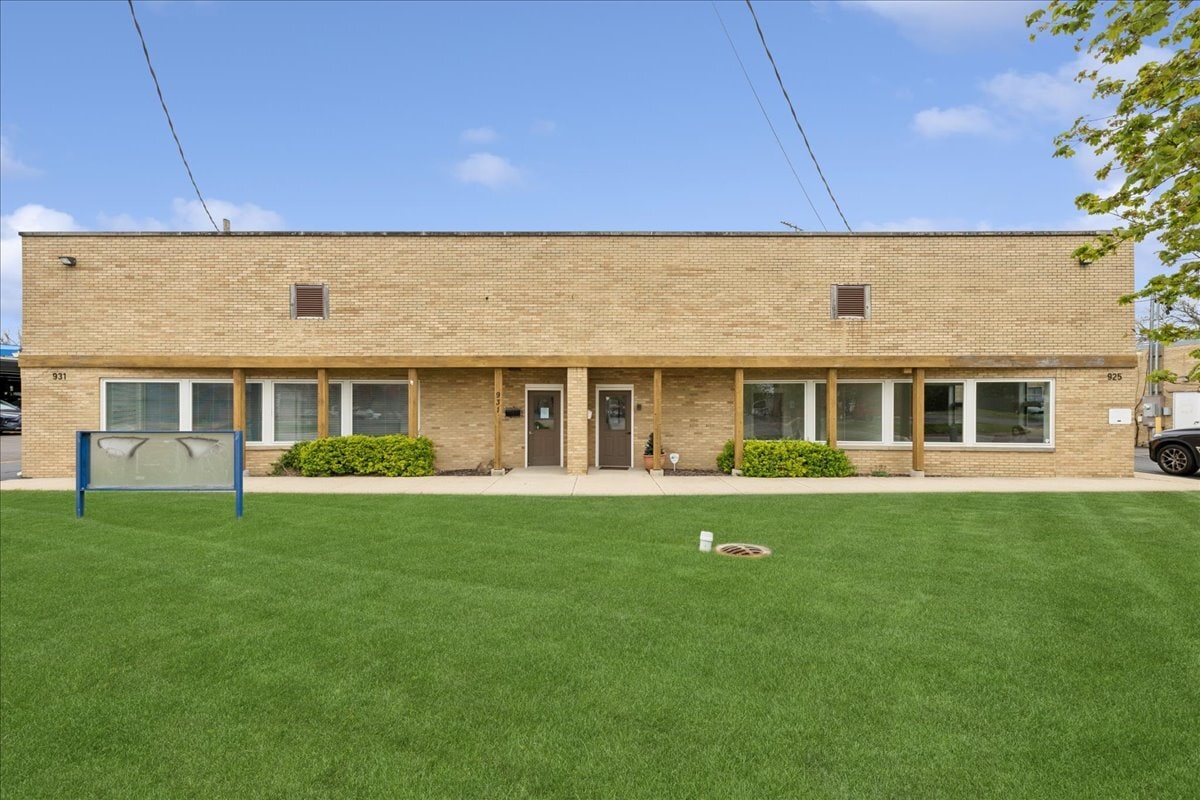 931 W Wilson St, Batavia, IL for lease Primary Photo- Image 1 of 12