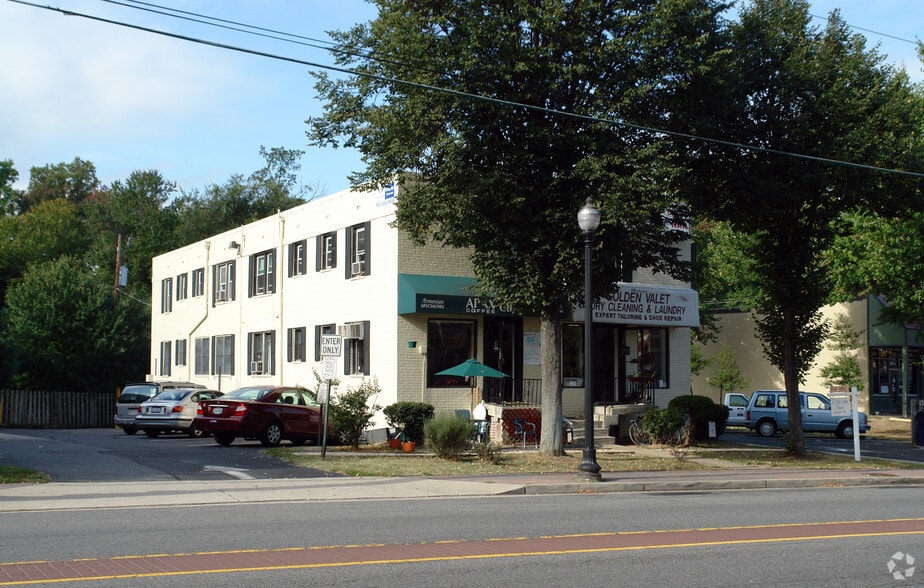 5852 Washington Blvd, Arlington, VA for lease - Building Photo - Image 2 of 2