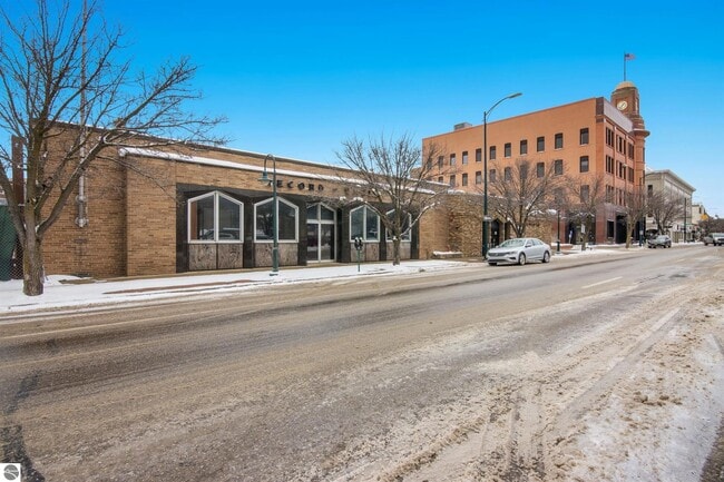 More details for 116 W Front St, Traverse City, MI - Office for Sale