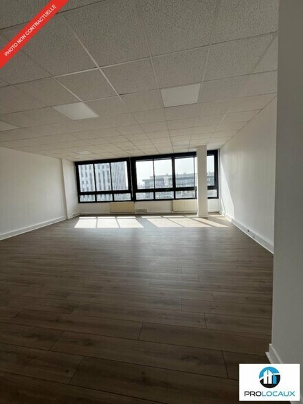 Office in Sarcelles for lease - Interior Photo - Image 3 of 38