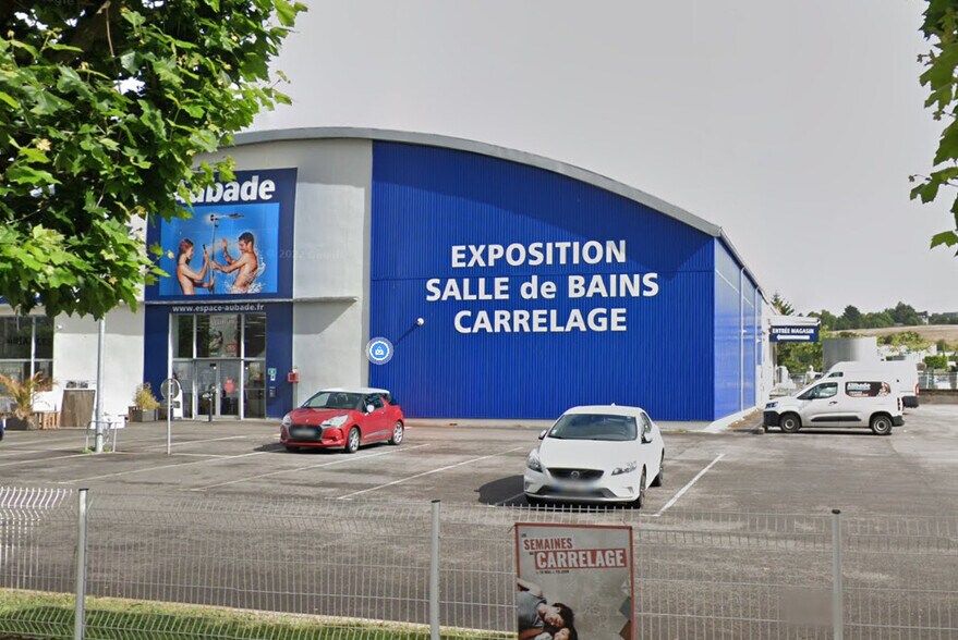 Retail in Quimper for lease - Building Photo - Image 1 of 1