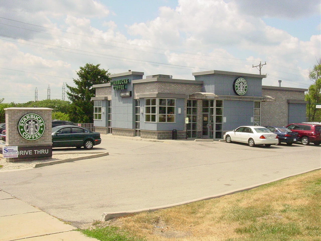 151 N Mayfair Rd, Wauwatosa, WI for lease Building Photo- Image 1 of 2