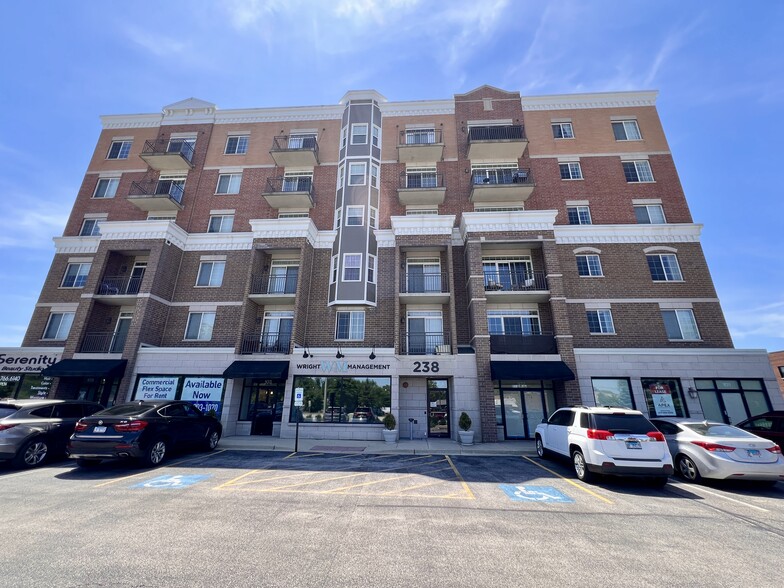 238 E Irving Park Rd, Wood Dale, IL for lease - Building Photo - Image 2 of 5