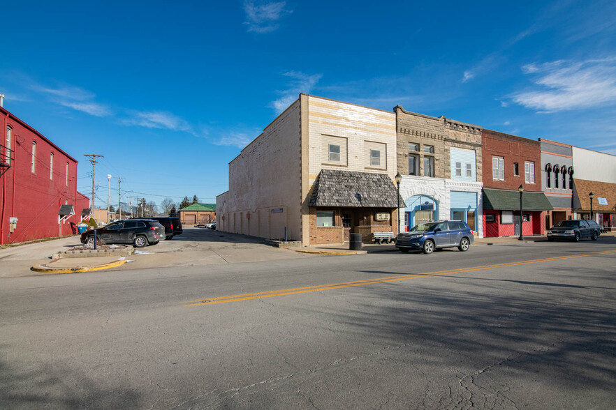 126 E Jefferson St, Tipton, IN à louer - Photo principale - Image 1 de 6