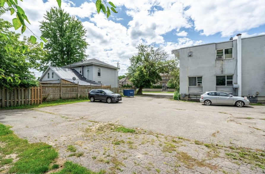 55 Willow St, Paris, ON à vendre - Photo du bâtiment - Image 2 de 12