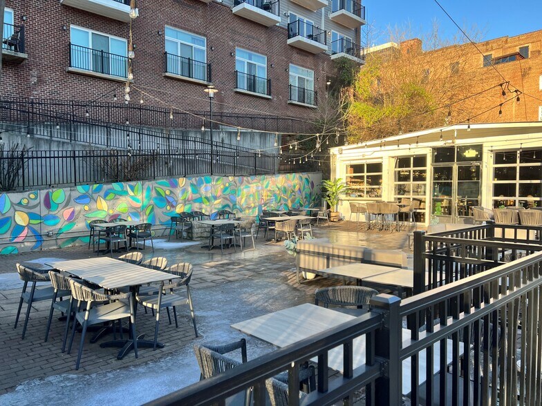 1019 Jefferson St, Lynchburg, VA for sale - Building Photo - Image 3 of 25