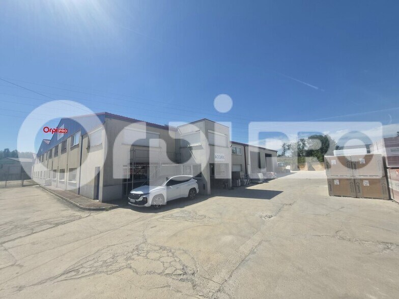Flex in Tinqueux for lease - Building Photo - Image 1 of 12
