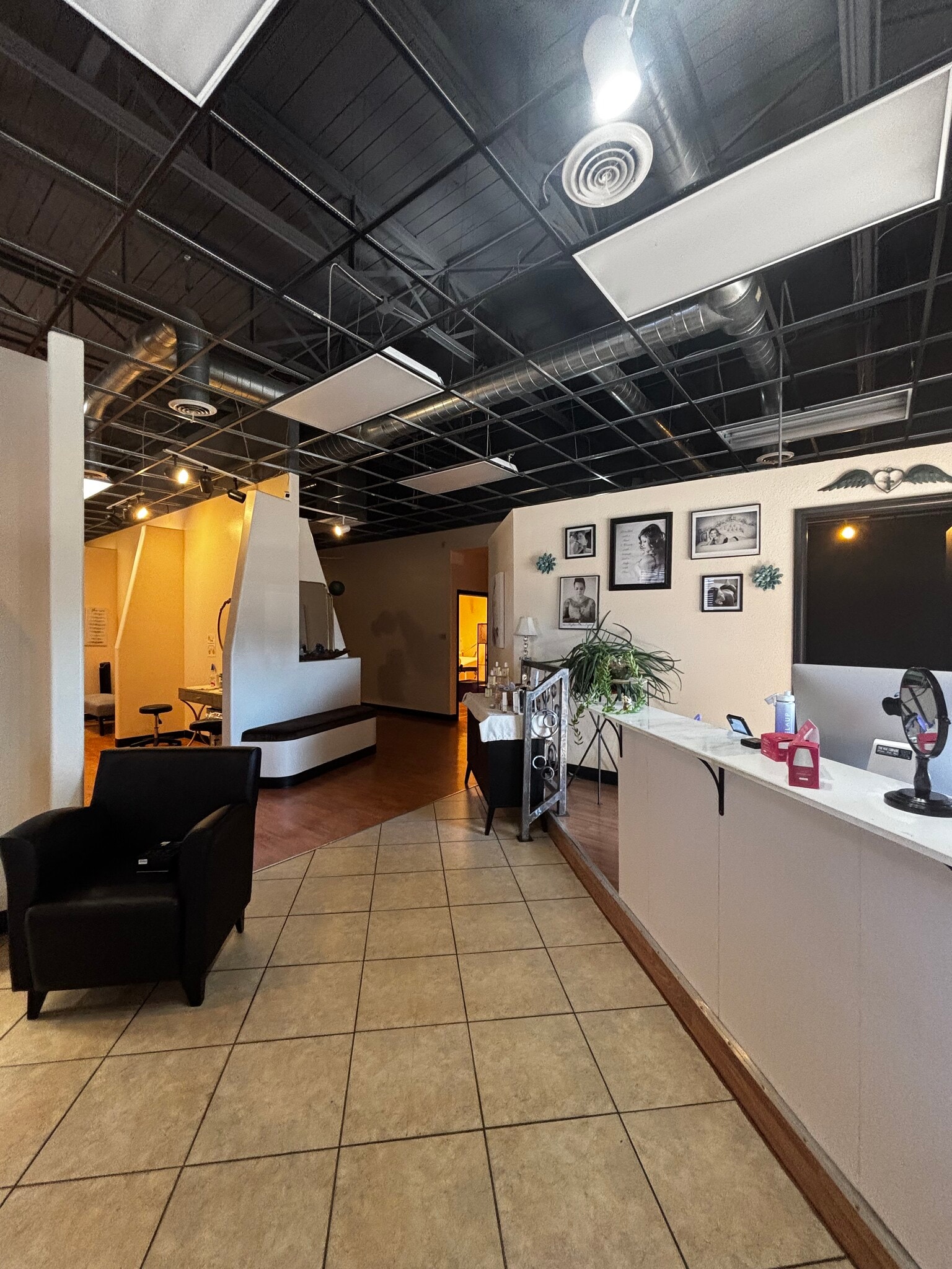409 N Grand Ave, Pueblo, CO for lease Interior Photo- Image 1 of 15