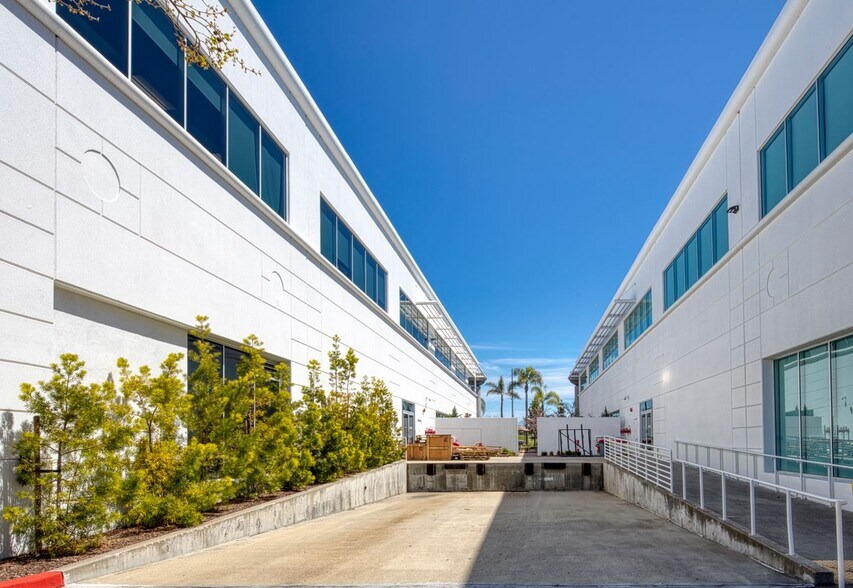 2130 Gold St, San Jose, CA à louer - Photo du bâtiment - Image 2 de 6